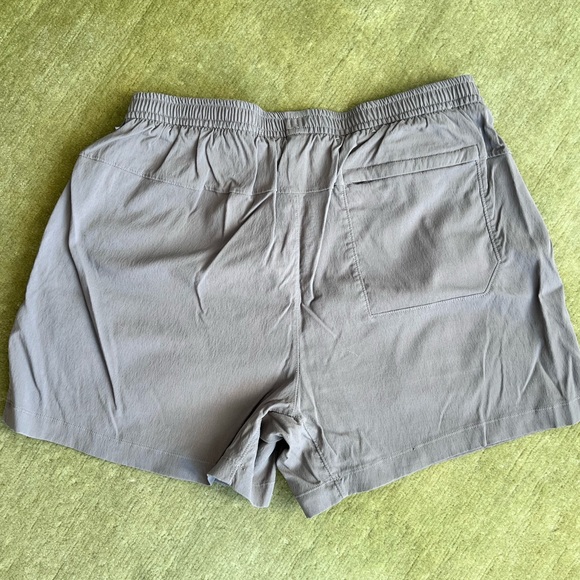 Lululemon - Nylon Shorts - XL - Picture 5 of 6